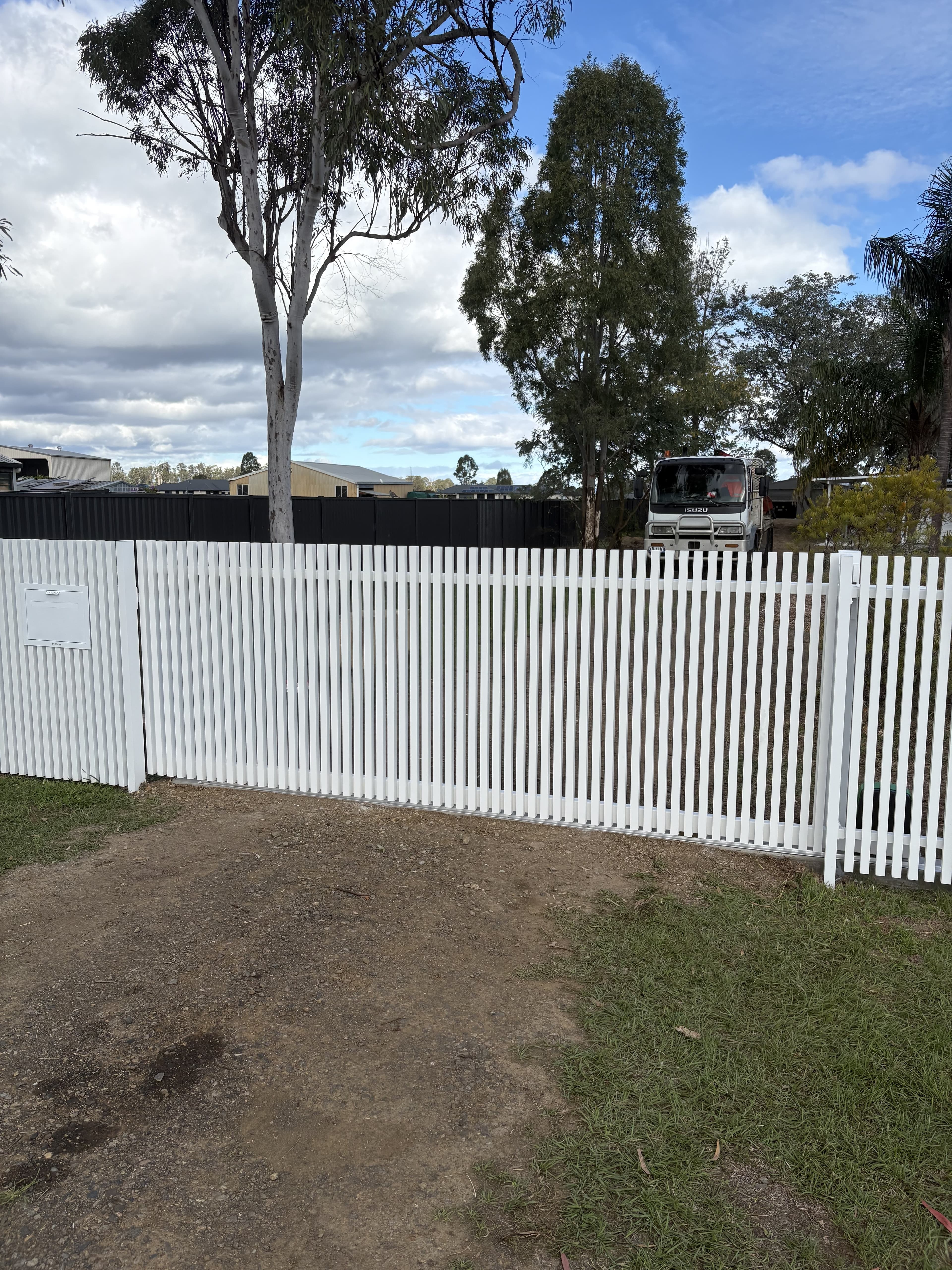 RL Fencing batten fencing installation