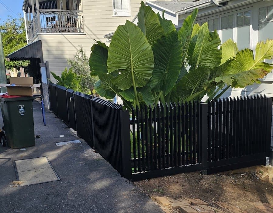 RL Fencing batten fencing installation