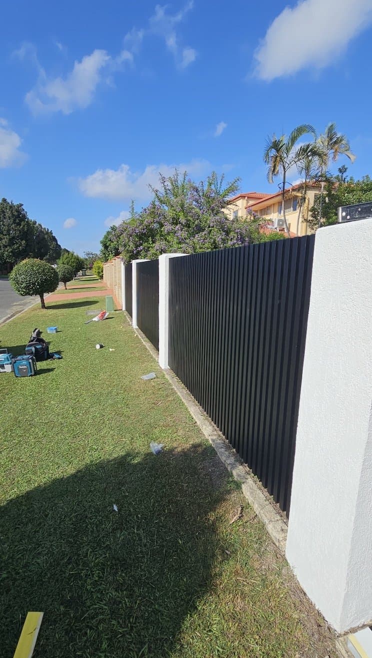 RL Fencing batten fencing installation